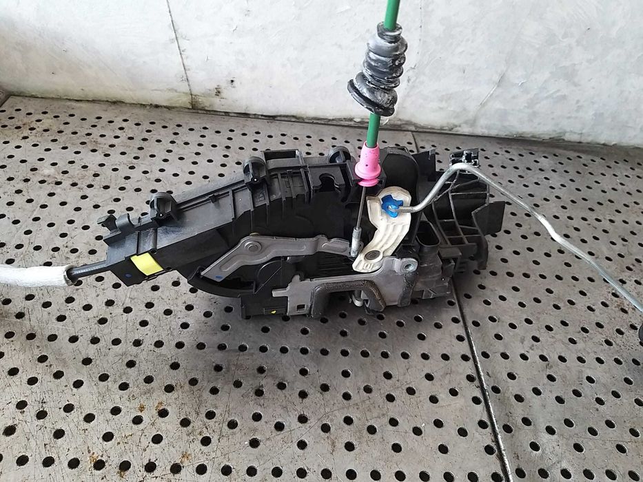 Broasca usa dreapta fata mercedes e class w213 a0997206801 a2220063999
