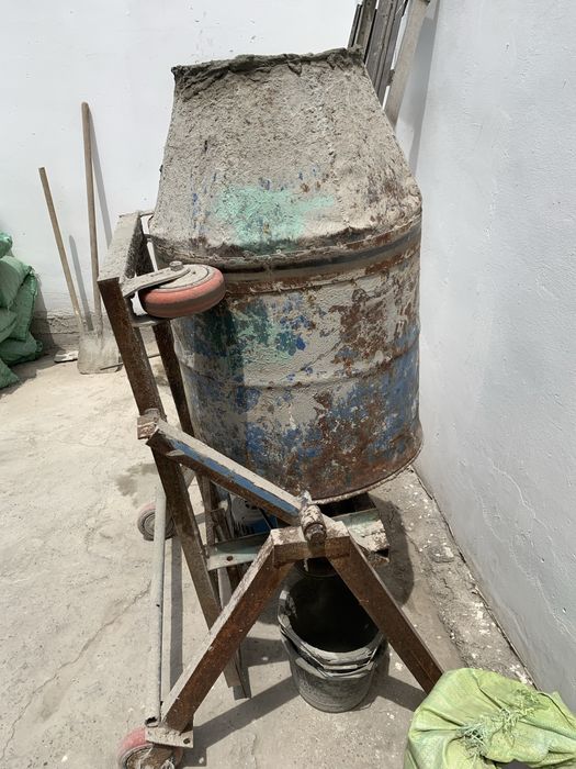 Beton mishalka rabochiy