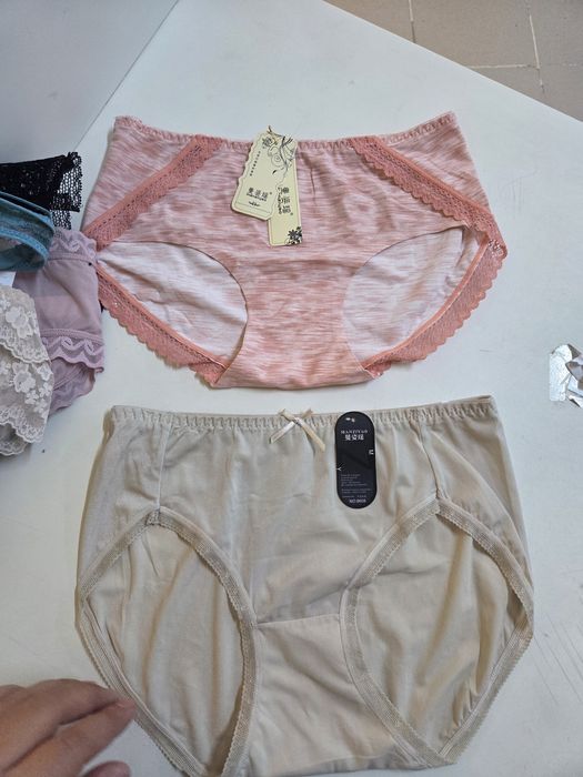 Нижнее белье трусы женский