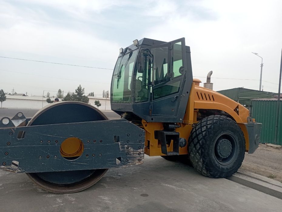 Каток  техника бу в хорошем состоянии