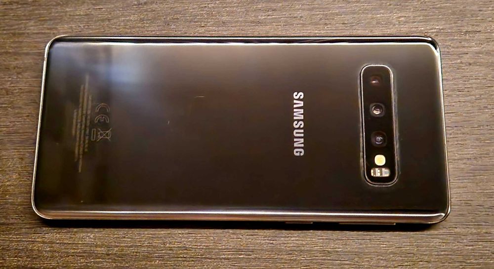Samsung Galaxy S10 Black 128GB Dual SIM / microSD + Samsung Case