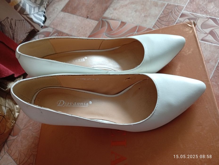 Лаура.₸#34₸₸₸₸₸₸