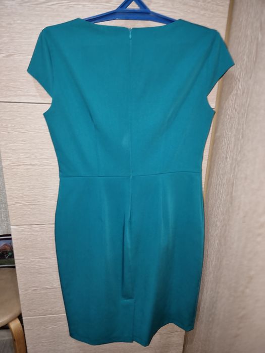 Бирюзовое платье