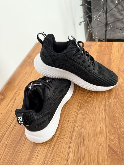 Adidasi/Trainers noi cu mesh de femei