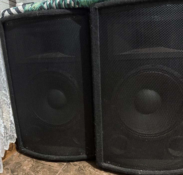 Тон колони с пулт