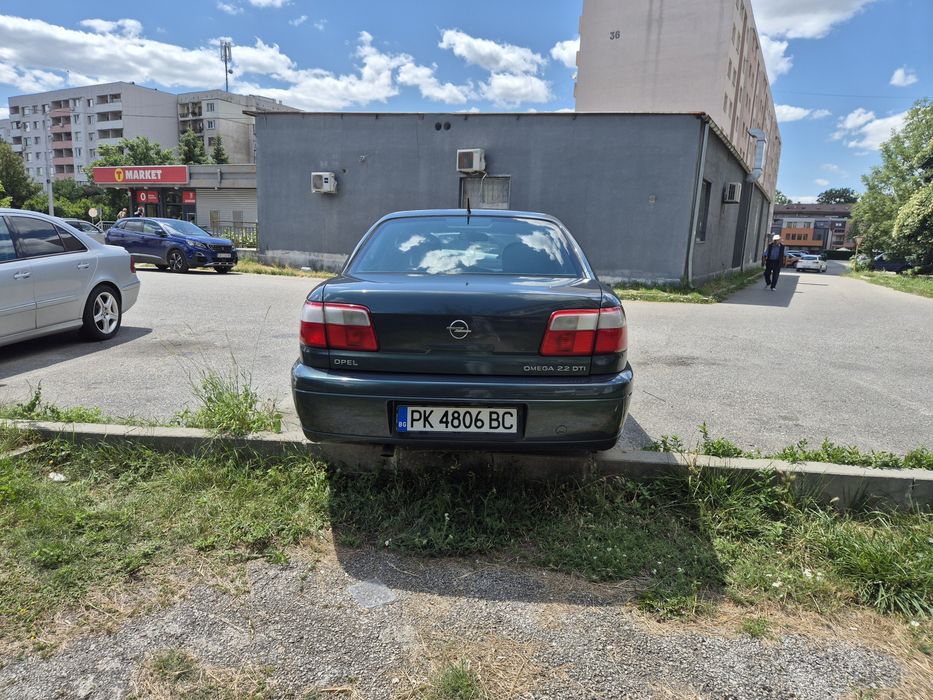 Opel Omega 2.2  Дизел
