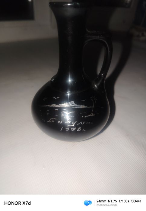 Продам Вазу-кувшин?!
