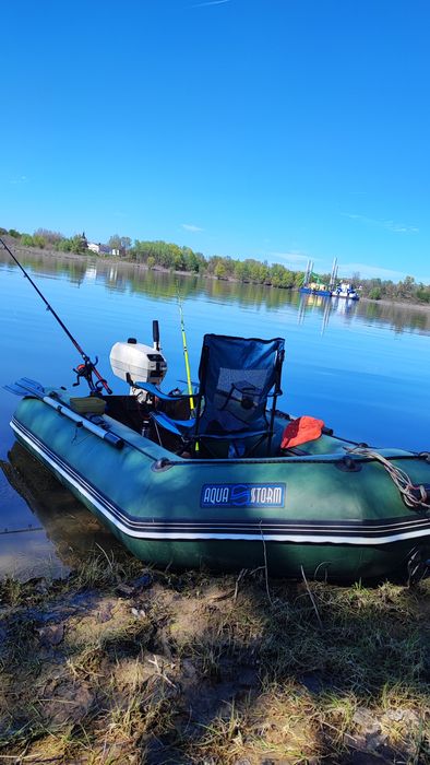 Barca gonflabila cu Motor Johnson 4hp 2T