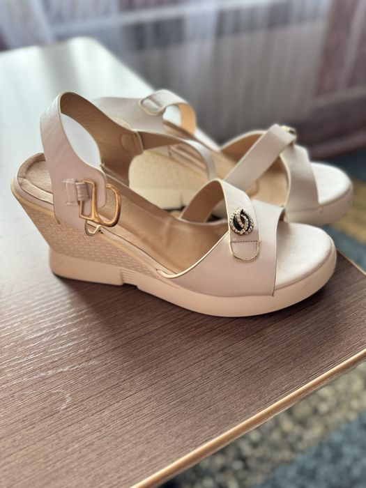 Продам обувь женская