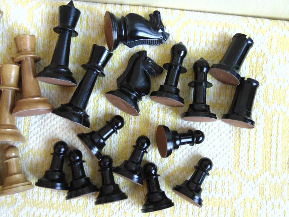 Бакелитови фигури за шах