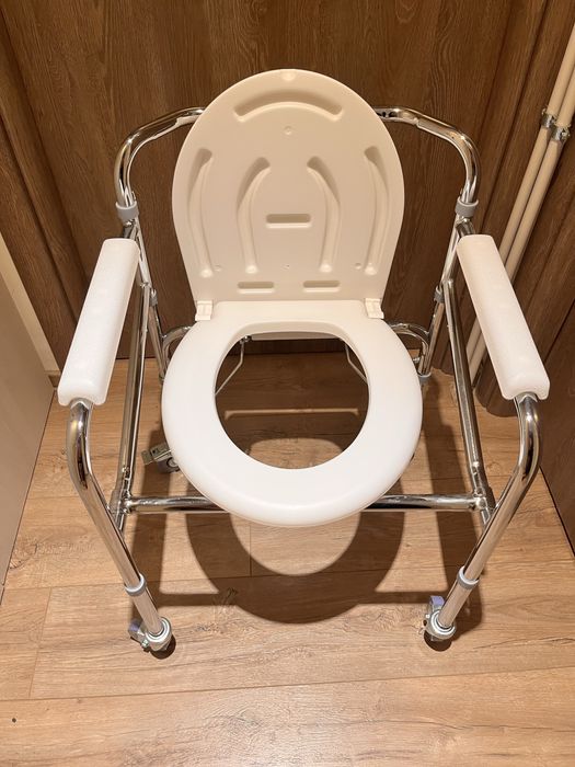 Scaun toaleta / WC mobil