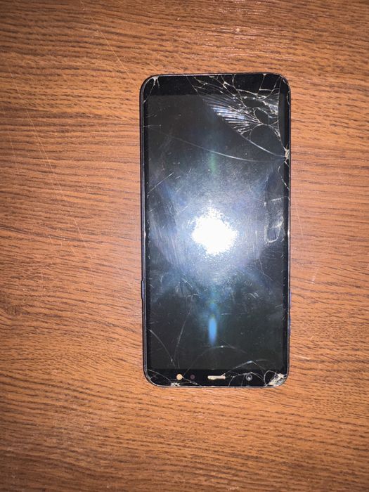 Продам Телефон Самсунг A6+