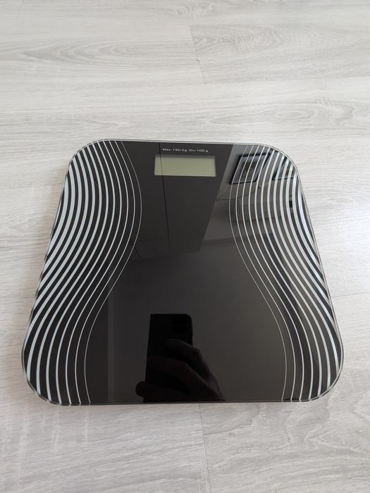 Cantar digital IKEA Halen sticla securizata 150 kg design modern
