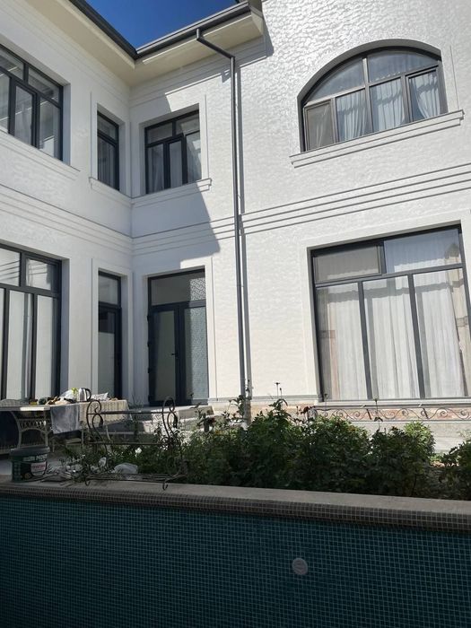 TOM TRAVENTIN Tunikabond xizmati