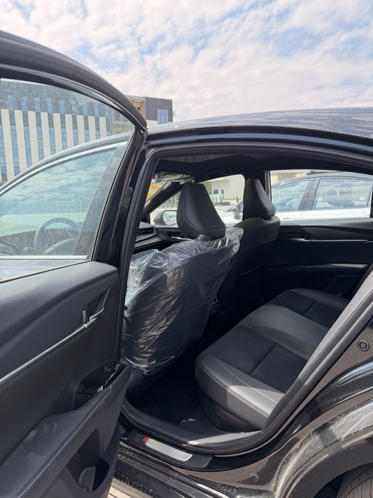 Toyota Camry 2026 — 5