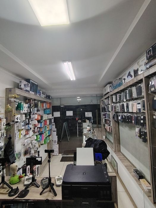 Tayyor Biznes Sergili sputnik telefon aksesuar (srochna)