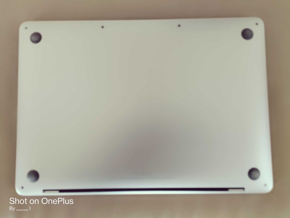 Mcbook pro 13.3 inch m2 chip 2022 с touch bar