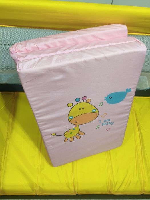 Сгъваемо легло Hauck Dream'n Play Plus, Жълто/Тъмносиньо