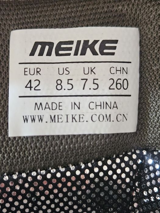 Продам обувь MEIKE