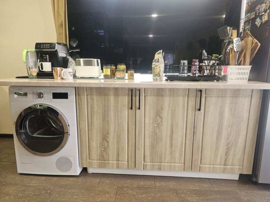 Кухня с аспиратор Faber,съдомиялна Bosh,котлон AEG използван 1 месец