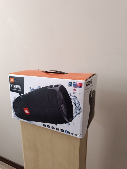Блутут тонколона JBL-XTREME.