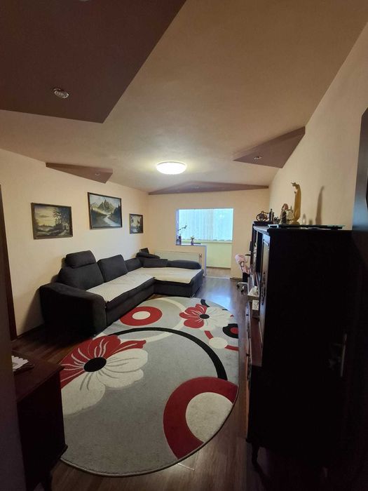 Apartament spațios 4 camere et 3 – Tractorul, Brașov | 76,6 mp utili +  balcoane | Luminos, practic și gata să devină „acasă”