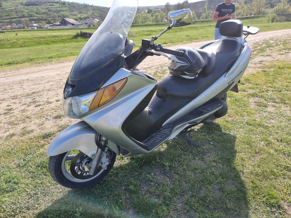 Suzuki burgman 400