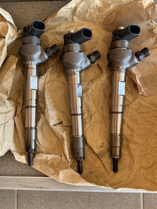 Vand injectoare Audi Vw Seat Skoda 04L130277AE