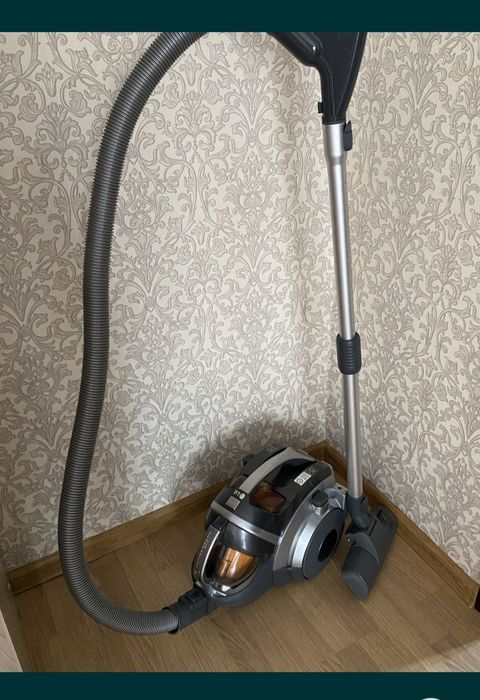 Пылесос LG Compressor Turbo щётка