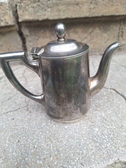 Cafetiera ART Deco Original Wellner (cca 1926) placata cu argint ,monograma.