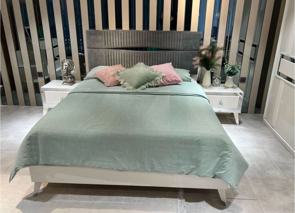 Продам спальный гарнитур