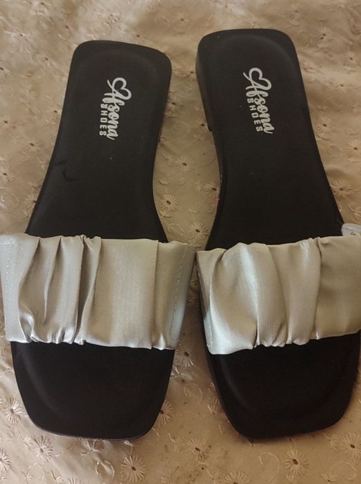 Янги ва Кам кийлган ойок кийим