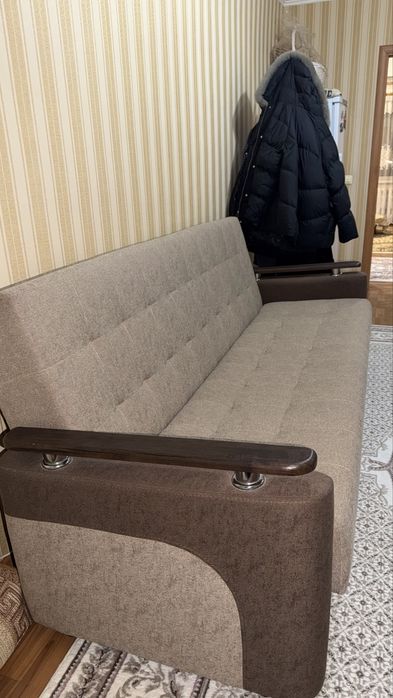 Диван книжка. 100 000 тенге.