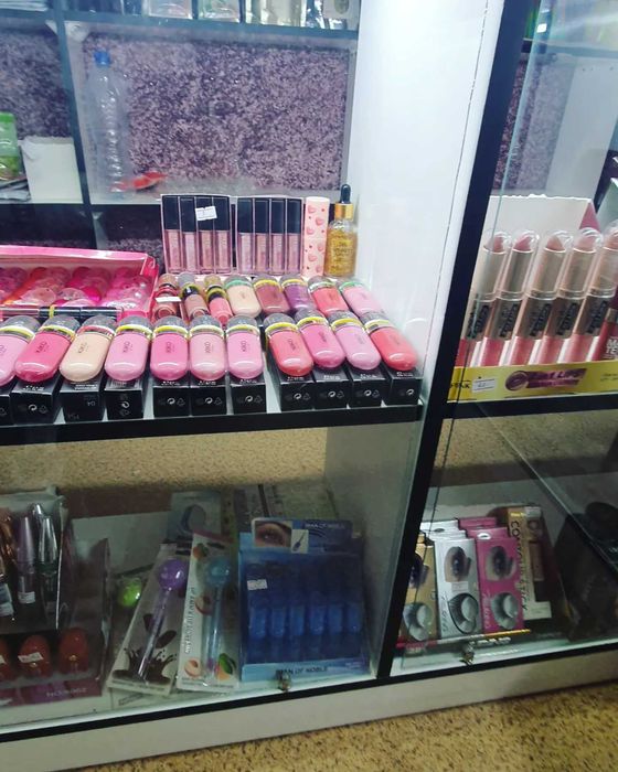 Помада чупа-чупс блеск&балзам