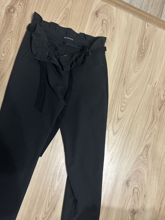 Дамски дънки и панталони