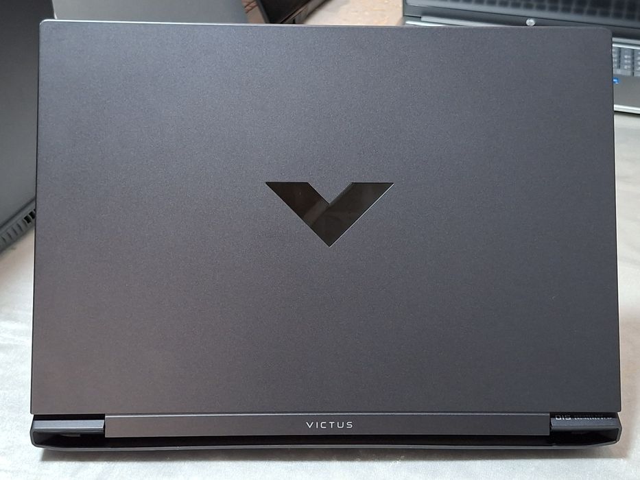 HP victus ноутбук сотилади