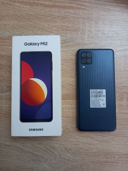 Samsung m12     .