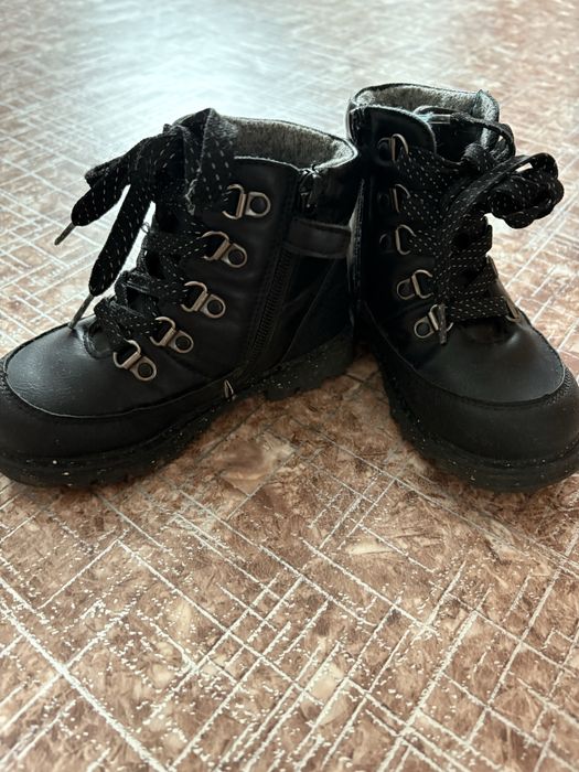 Ботинки осенние 26