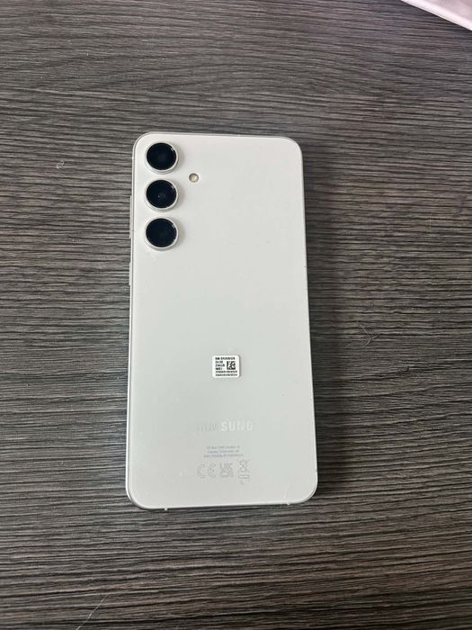 Телефон Samsung Galaxy S24+