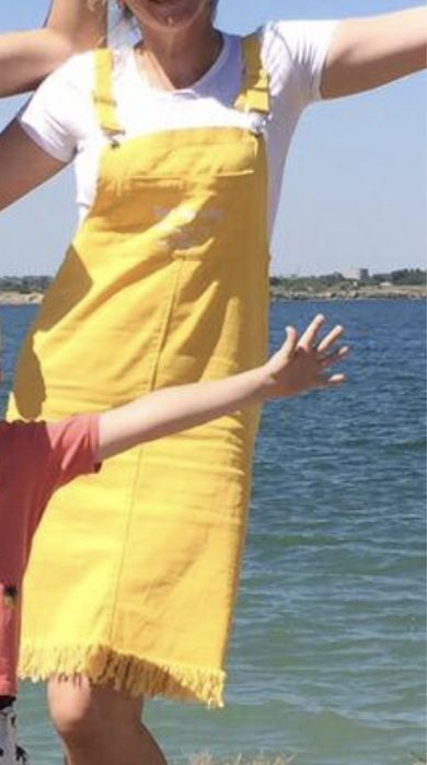 Комбинезон желтый классный