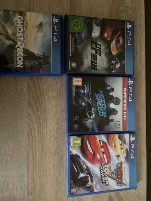 Продавам игри за Playstation 4