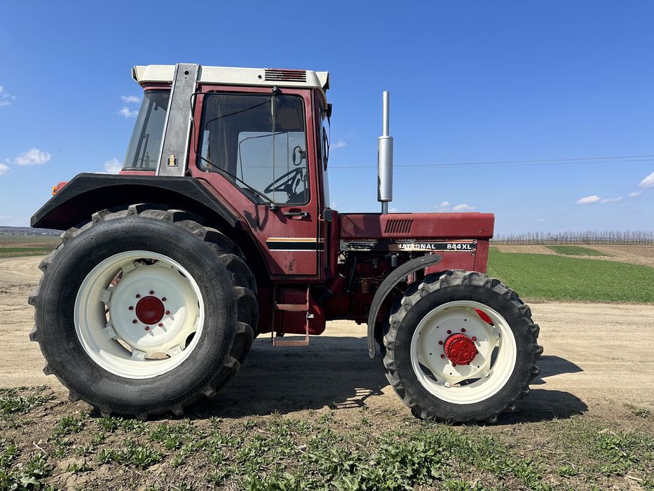 International IH 845 XL 4x4