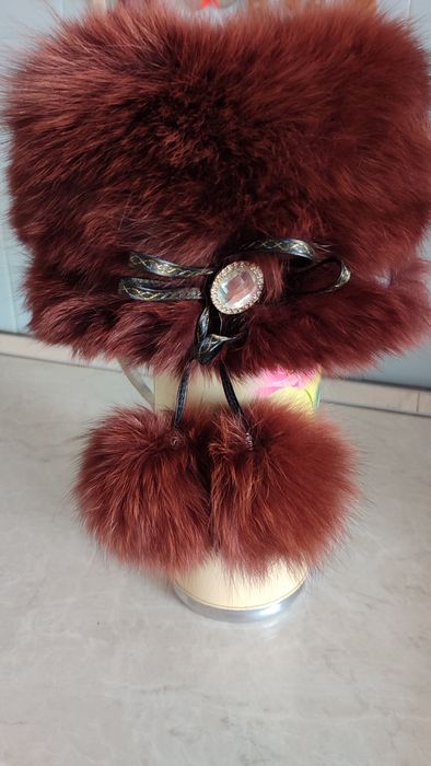 Продам женскую зимнюю шапку