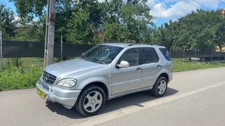 MERCEDES ML 270 AITOUTILITAR ( impozit mic )