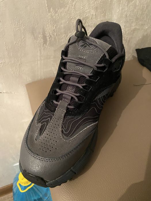 Продам кроссовки термо Reebok.