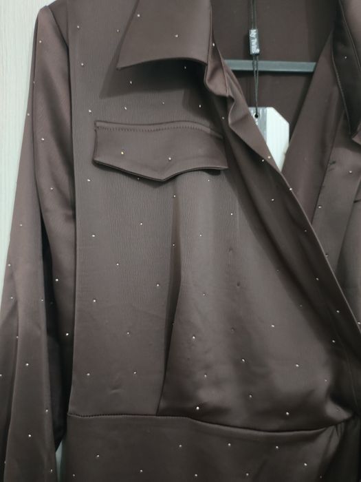 Новое атласное платье