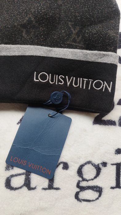 Caciula Louis Vuitton