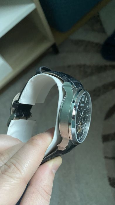 Часовник Heritor автоматичен!