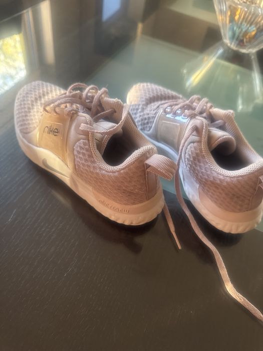 Nike renew маратонки