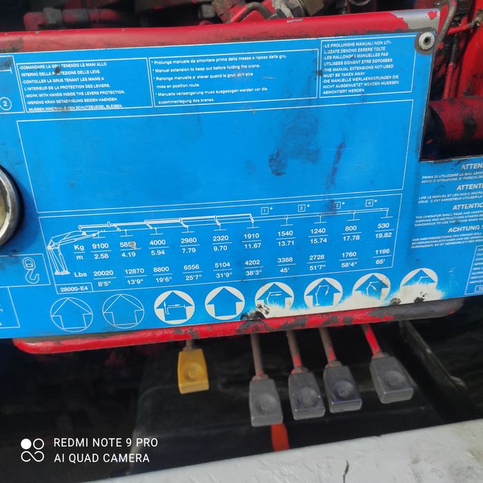 Ofer servicii cu camion cu macara